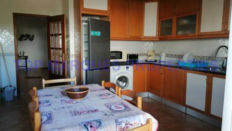 Apartamento T3 Arrendamento em Quelfes,Olhão