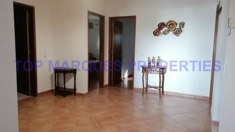 Apartamento T3 Arrendamento em Quelfes,Olhão