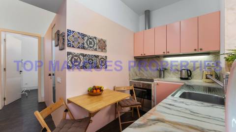 Moradia na baixa com vista mar