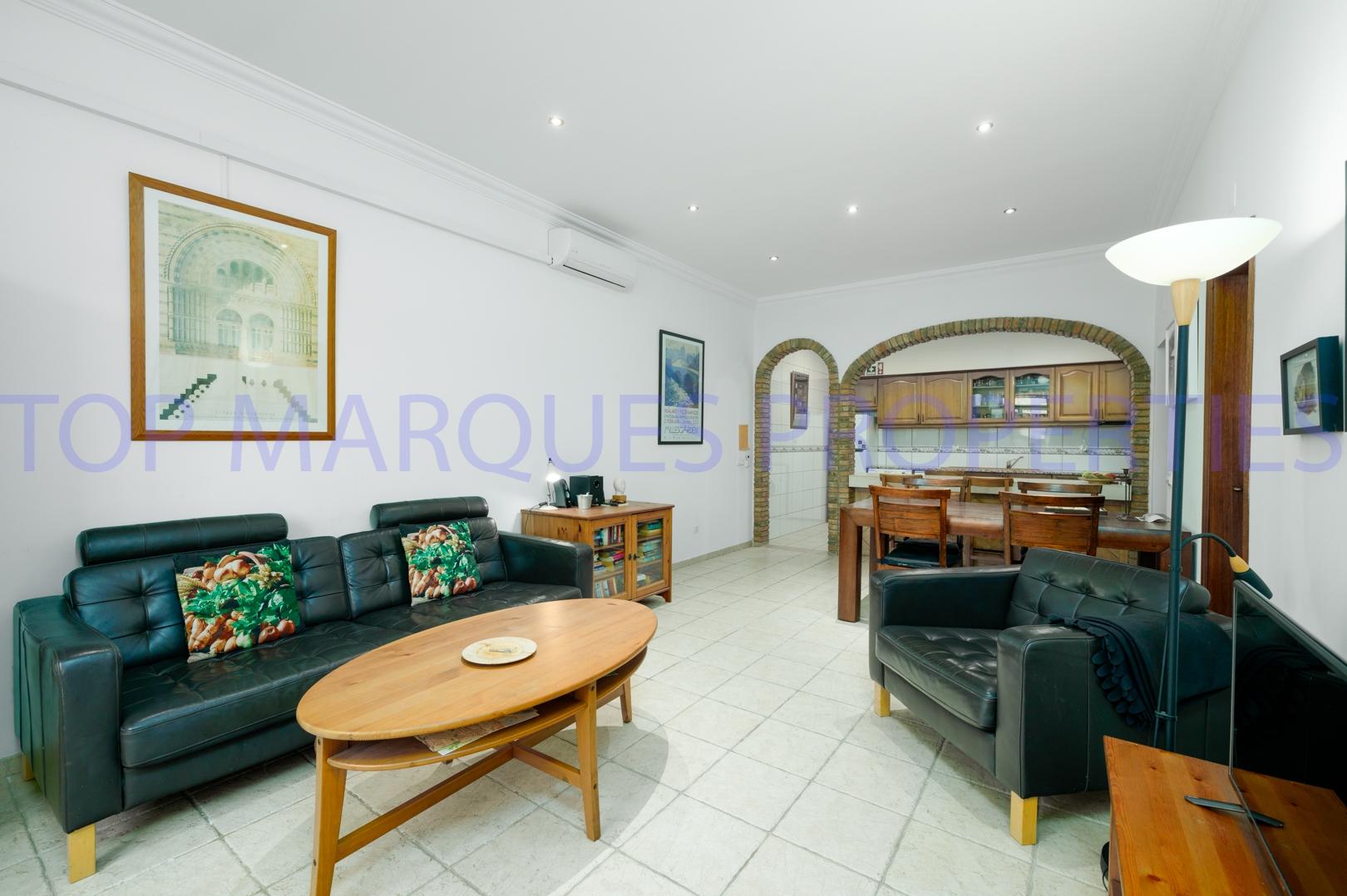 Casa Histórica T3 no coração de Olhão