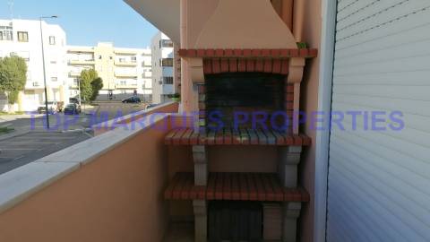 Apartamento T3 Arrendamento em Quelfes,Olhão