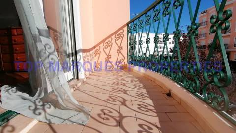 Apartamento T3 Arrendamento em Quelfes,Olhão