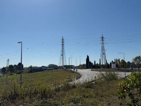 Arrenda-se Armazém, Espaço Comercial