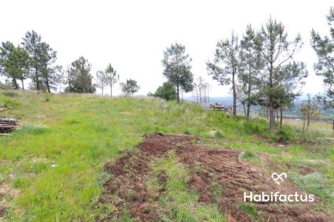 Lote de Terreno para Construção com Vista para a Serra da Estrela