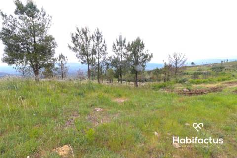 Lote de Terreno para Construção com Vista para a Serra da Estrela