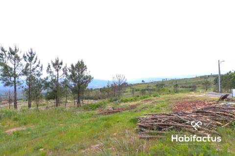 Lote de Terreno para Construção com Vista para a Serra da Estrela
