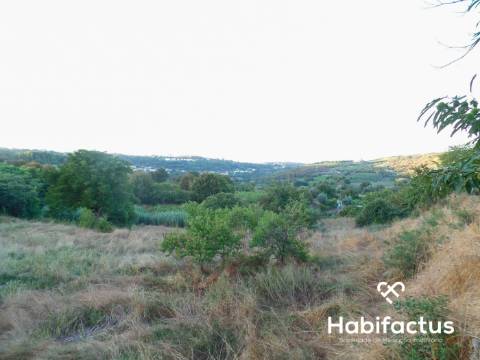 Terreno rústico com 6.600 m2 em Fragosela