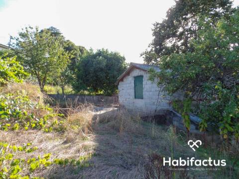 Terreno rústico com 6.600 m2 em Fragosela