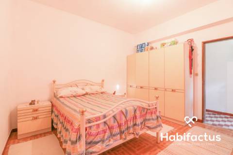 Moradia isolada em Pinheiro a três minutos do centro do Carregal do Sal