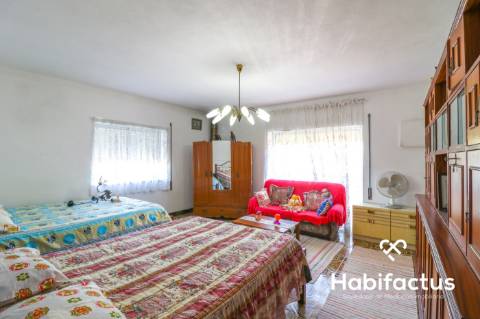 Moradia isolada em Pinheiro a três minutos do centro do Carregal do Sal