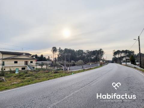 Terreno Urbano para construção com 1000 m2 para venda em Viseu