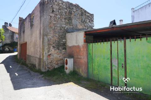 Moradia Devoluta  Venda em Santiago de Cassurrães e Póvoa de Cervães,Mangualde
