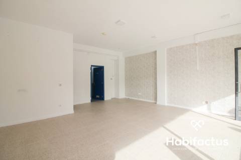 Loja no centro de Nelas