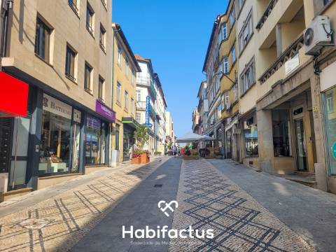 Loja Comercial na Rua Formosa  em Viseu
