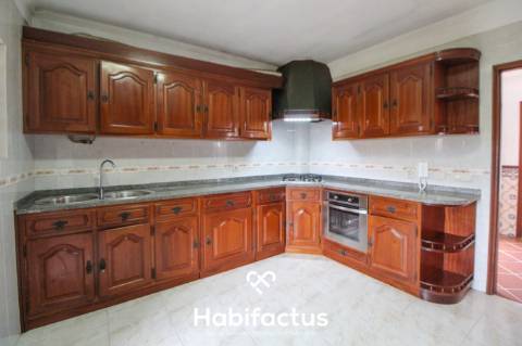 Andar moradia T4 em Jugueiros - Viseu