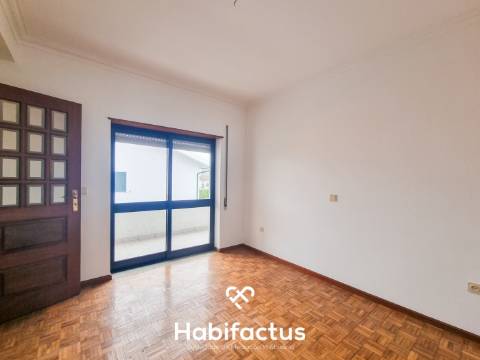 Andar moradia T4 em Jugueiros - Viseu