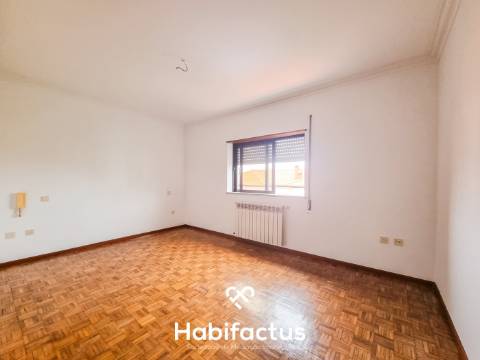 Andar moradia T4 em Jugueiros - Viseu