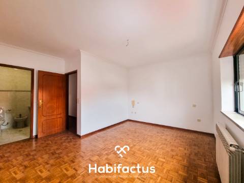 Andar moradia T4 em Jugueiros - Viseu