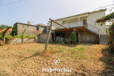 Moradia T2 a 12 minutos de Vila Nova de Paiva.