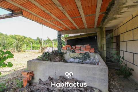 Moradia T2 a 12 minutos de Vila Nova de Paiva.