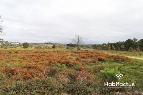 Terreno com vista incrível para a Serra da Estrela