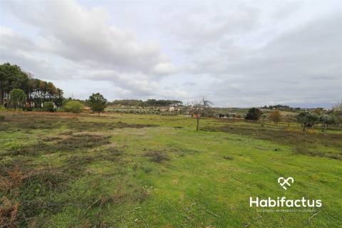 Terreno com vista incrível para a Serra da Estrela