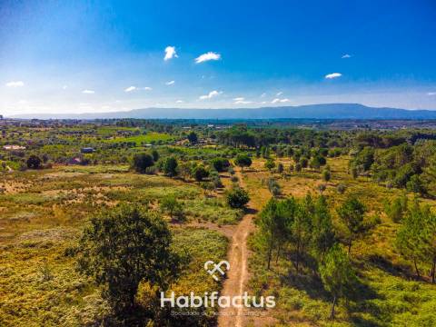 Terreno com vista incrível para a Serra da Estrela