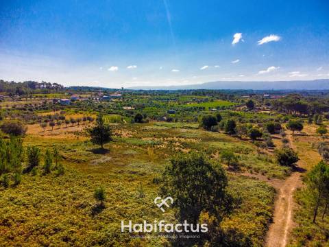 Terreno com vista incrível para a Serra da Estrela