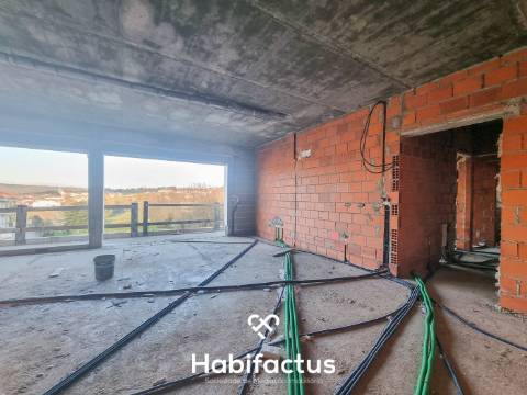 Apartamento T2 Duplex com terraço para venda em Viseu