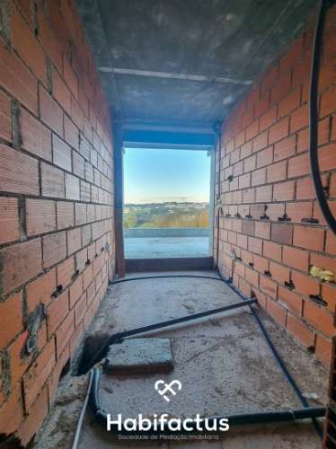 Apartamento T2 Duplex com terraço para venda em Viseu