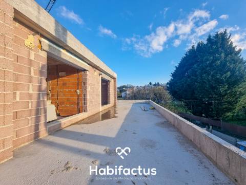 Apartamento T2 Duplex com terraço para venda em Viseu