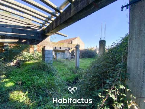 Moradia com vista para a Serra da Estrela para reconstruir em Nelas - Viseu