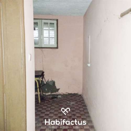 Moradia para Reabilitar perto de Tondela