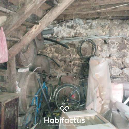 Moradia para Reabilitar perto de Tondela