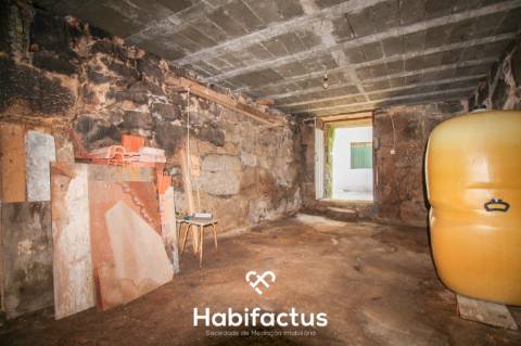 MoradiaT2 para remodelar em Nelas