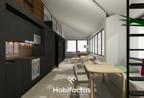 Escritório para reconversão em T2 na zona histórica de Viseu.