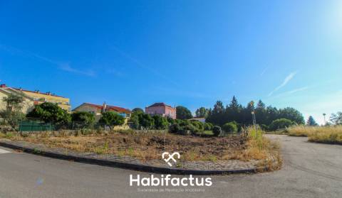 Lote para construção de moradia de ponta - Nelas