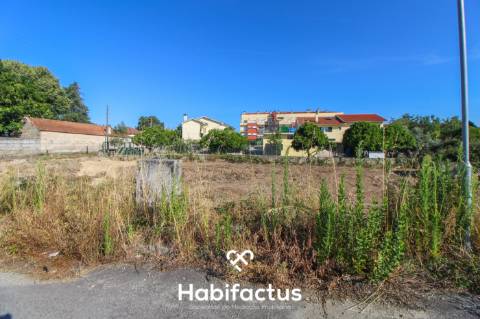 Lote para construção de moradia de ponta - Nelas