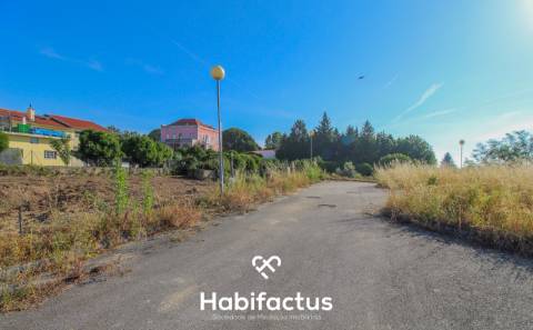 Lote para construção de moradia de ponta - Nelas