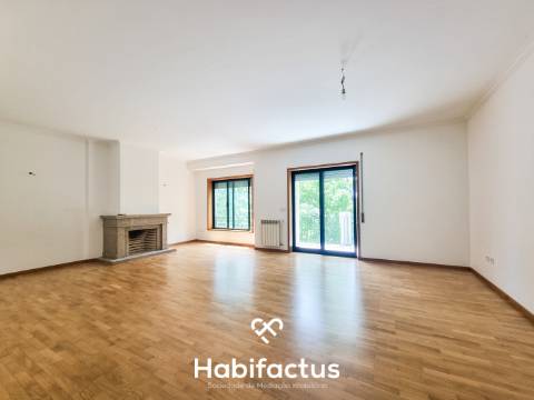 Apartamento T3  para venda, junto ao Rossio de Viseu