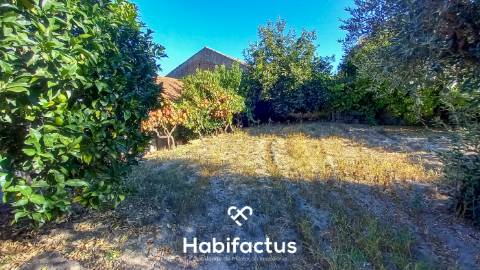 Moradia em Pedra com Vista Deslumbrante sobre o Campo - Ortigueira