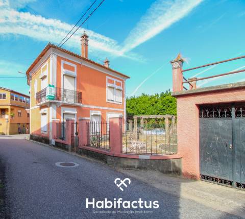 Quinta T6 de 1945 em Sabugosa - Tondela