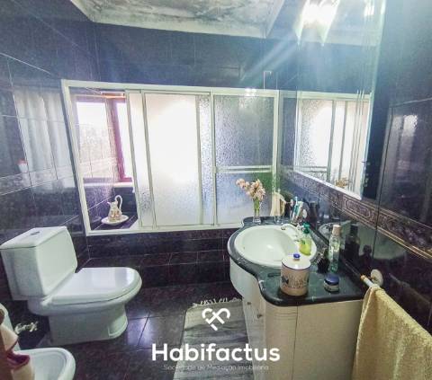 Moradia T4 com Terreno em Carregal do Sal