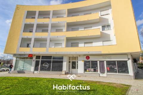 Apartamento T4 com terraço para venda em Jugueiros - Viseu