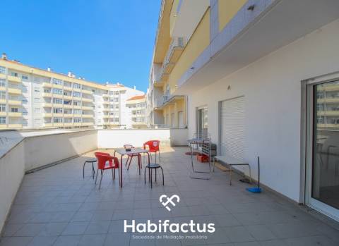 Apartamento T4 com terraço para venda em Jugueiros - Viseu