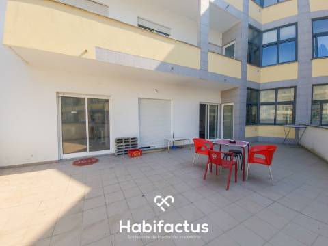 Apartamento T4 com terraço para venda em Jugueiros - Viseu