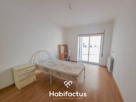 Apartamento T4 com terraço para venda em Jugueiros - Viseu