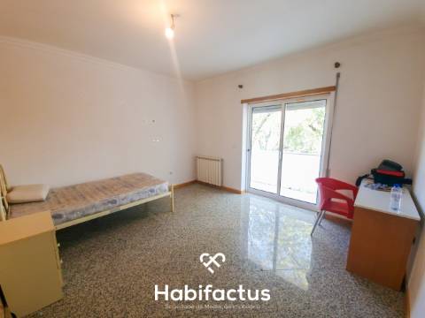 Apartamento T4 com terraço para venda em Jugueiros - Viseu