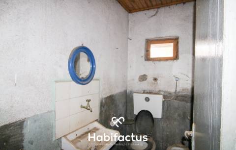 Moradia Tradicional em Santa Ovaia de Baixo, Perto de Tondela