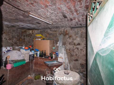 Moradia Tradicional em Santa Ovaia de Baixo, Perto de Tondela